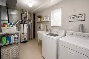 5708 W 64th Pl, Chicago, IL 60638 - Photo 9