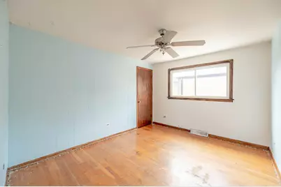 12927 S Saginaw Avenue, Chicago, IL 60633 - Photo 7