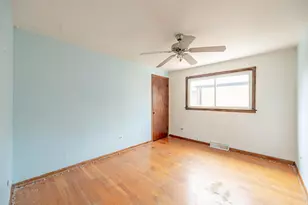 12927 S Saginaw Ave, Chicago, IL 60633 - Photo 7