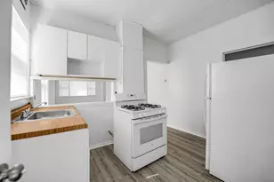 120 E Kensington Ave, Chicago, IL 60628 - Photo 3