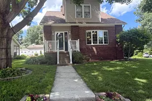 1203 6th St, Peru, IL 61354 - Photo 27