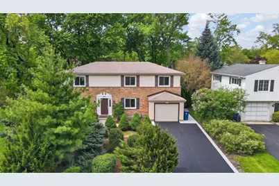 208 Pine Street, Deerfield, IL 60015 - Photo 1