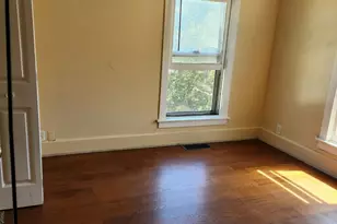 208 Illinois St, Joliet, IL 60436 - Photo 3