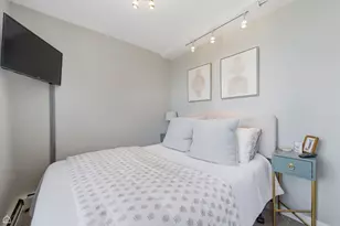 3033 N Sheridan Rd, Chicago, IL 60657 - Photo 7