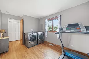 7036 Oxford St, Bridgeview, IL 60455 - Photo 13