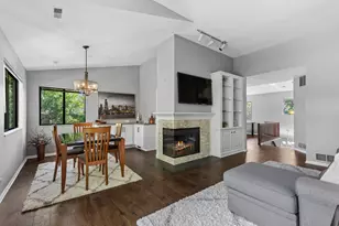 752 Shoreline Rd, Lake Barrington, IL 60010 - Photo 7