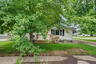 517 Stout St, Saint John, IL 61873 - Photo 3
