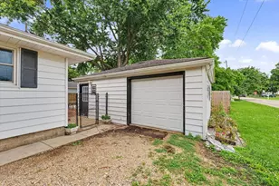 517 Stout St, Saint John, IL 61873 - Photo 25