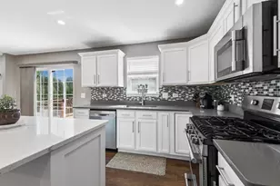 17054 S Neuberry Ridge Ct, Lockport, IL 60441 - Photo 5
