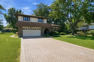 346 Butternut Dr, Wood Dale, IL 60191 - Photo 3
