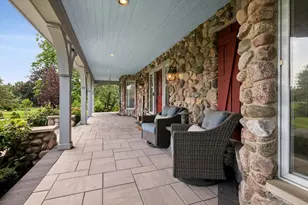 145 Clover Hill Ln, North Barrington, IL 60010 - Photo 7