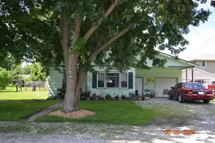 429 Meadow St, Niota, IL 62358 - Photo 3