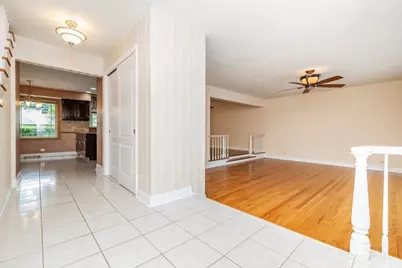 1012 S Church Road, Mount Prospect, IL 60056 - Photo 3