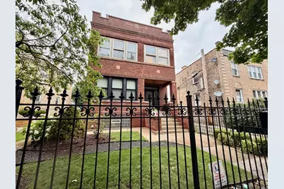 4120 W Barry Avenue, Chicago, IL 60641 - Photo 1