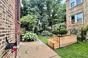 4120 W Barry Ave, Chicago, IL 60641 - Photo 29