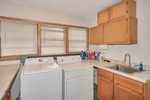 2608 Essington Rd, Joliet, IL 60435 - Photo 25
