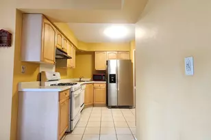 402 Honey Locust Dr, Wheeling, IL 60090 - Photo 5