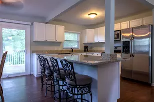 334 N Brookshore Dr, Shorewood, IL 60404 - Photo 5