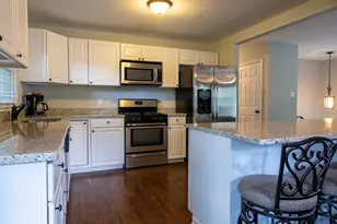 334 N Brookshore Dr, Shorewood, IL 60404 - Photo 3