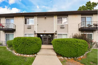 8999 Kennedy Drive #2B, Des Plaines, IL 60016 - Photo 3