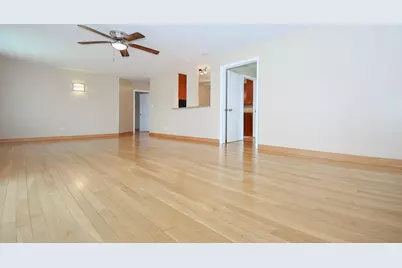 8999 Kennedy Drive #2B, Des Plaines, IL 60016 - Photo 7
