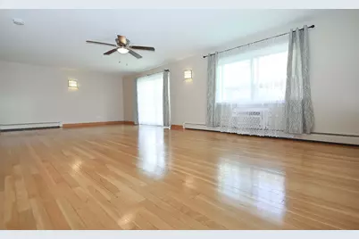 8999 Kennedy Drive #2B, Des Plaines, IL 60016 - Photo 5