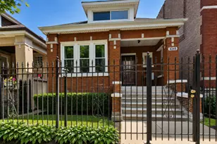 3345 W Carroll Ave, Chicago, IL 60624 - Photo 1