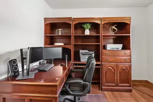 28W691 Leverenz Rd, Naperville, IL 60564 - Photo 17