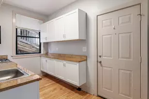 7025 N Sheridan Rd, Chicago, IL 60626 - Photo 9