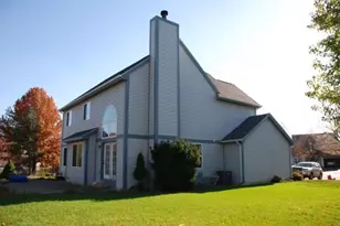 1456 Lancaster Ct, Grayslake, IL 60030 - Photo 17