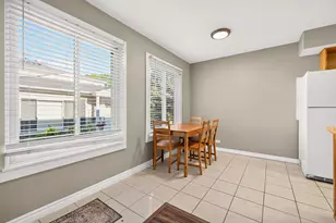 1034 Cove Dr, Prospect Heights, IL 60070 - Photo 5