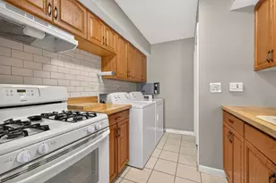 1034 Cove Dr, Prospect Heights, IL 60070 - Photo 9