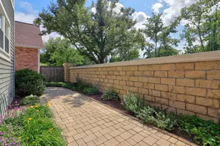 1702 Astor Ave, Oakbrook Terrace, IL 60181 - Photo 23