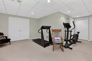 1702 Astor Ave, Oakbrook Terrace, IL 60181 - Photo 19