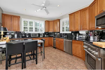 1702 Astor Avenue, Oakbrook Terrace, IL 60181 - Photo 7