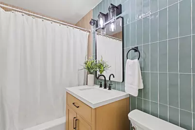 221 W Sheridan Place, Lake Bluff, IL 60044 - Photo 17
