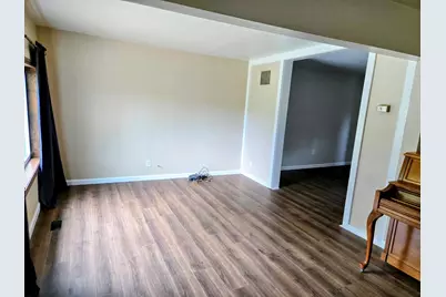 2601 W John Street, Champaign, IL 61821 - Photo 9