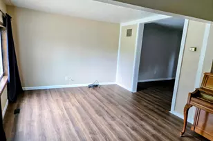 2601 W John St, Champaign, IL 61821 - Photo 9