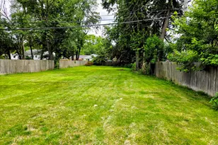 2601 W John St, Champaign, IL 61821 - Photo 5