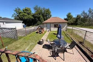 3049 E 138th Pl, Burnham, IL 60633 - Photo 5