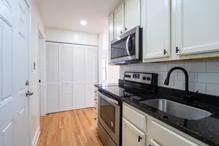 5133 N Winthrop Ave, Chicago, IL 60640 - Photo 9