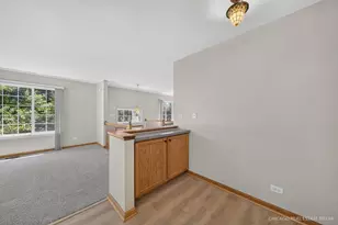 340 New Haven Dr, Cary, IL 60013 - Photo 7