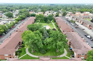 1105 Holiday Ln, Des Plaines, IL 60016 - Photo 13