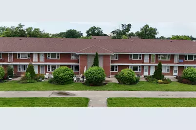 1105 Holiday Lane #15, Des Plaines, IL 60016 - Photo 1
