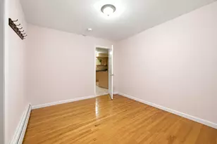 1105 Holiday Ln, Des Plaines, IL 60016 - Photo 3