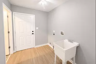 1712 11th St, Waukegan, IL 60085 - Photo 5