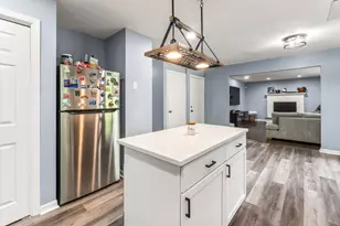 40233 N Lakeview Ave, Antioch, IL 60002 - Photo 7
