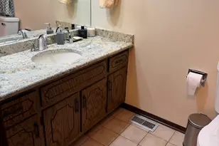 8541 S 83rd Ave, Hickory Hills, IL 60457 - Photo 25