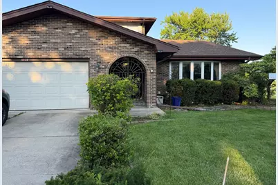 8541 S 83rd Avenue, Hickory Hills, IL 60457 - Photo 1