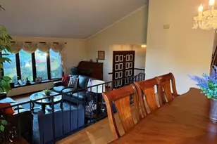 8541 S 83rd Ave, Hickory Hills, IL 60457 - Photo 7